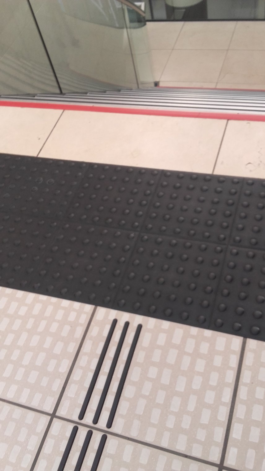 Oznakowanie_schody w dół